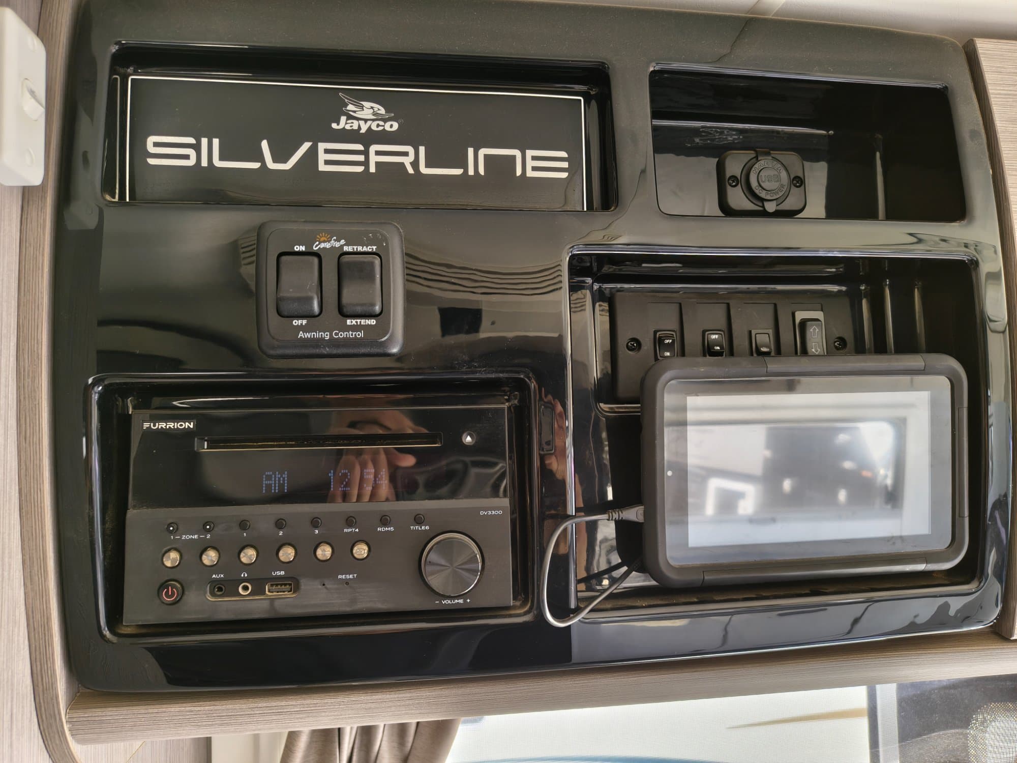 2019 JAYCO SILVERLINE 19.61-5  19.6FT - Thumbnail 3