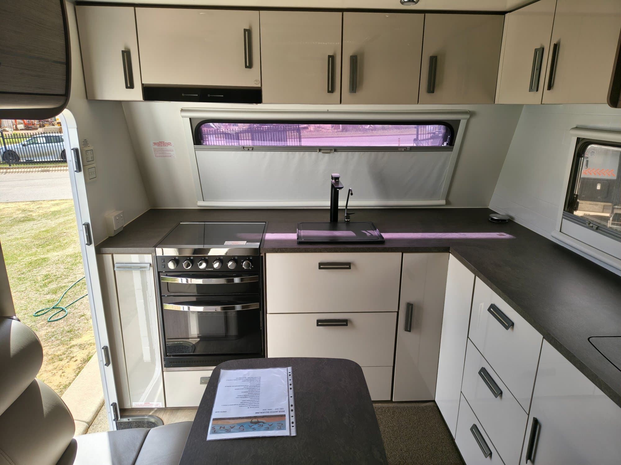 2019 JAYCO SILVERLINE 19.61-5  19.6FT - Thumbnail 4