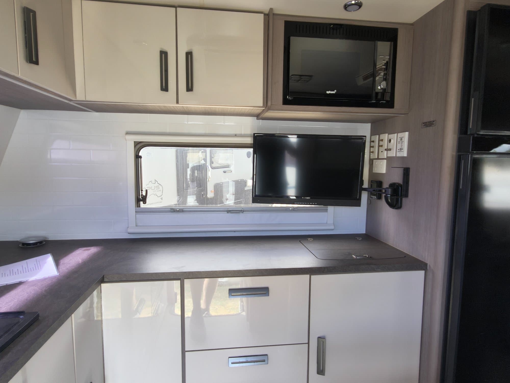 2019 JAYCO SILVERLINE 19.61-5  19.6FT - Thumbnail 6