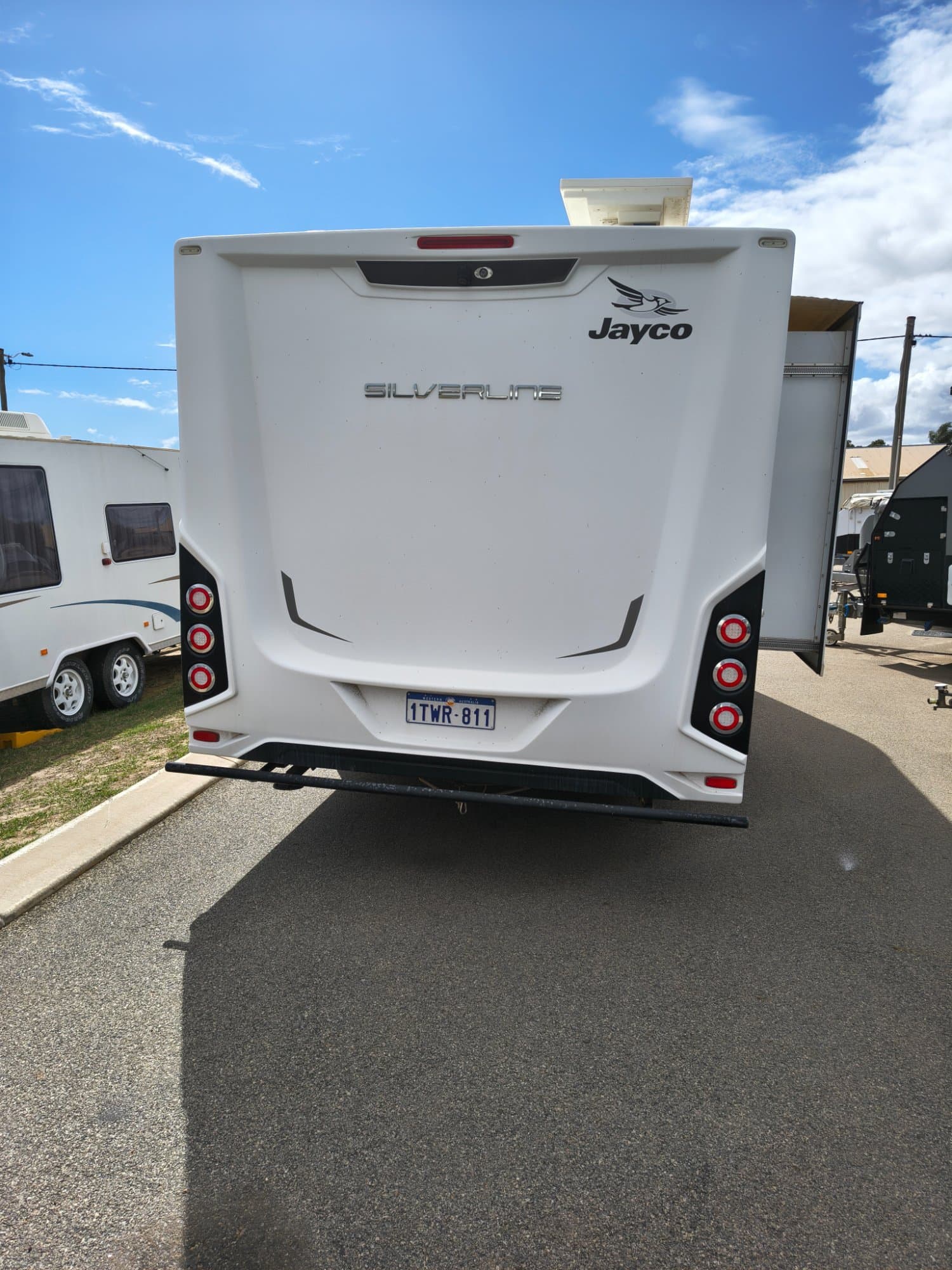 2019 JAYCO SILVERLINE 19.61-5  19.6FT - Thumbnail 9