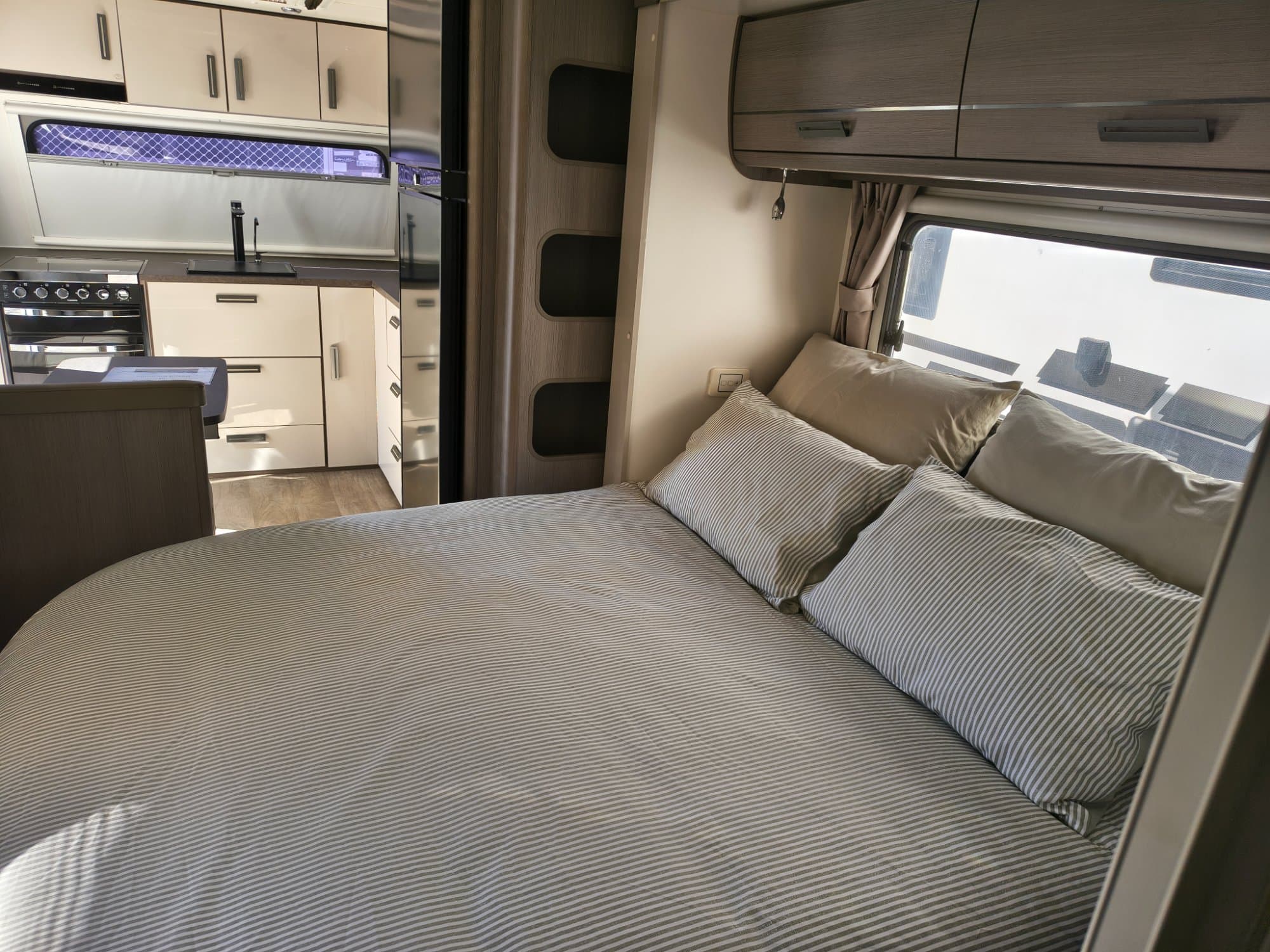 2019 JAYCO SILVERLINE 19.61-5  19.6FT - Thumbnail 11