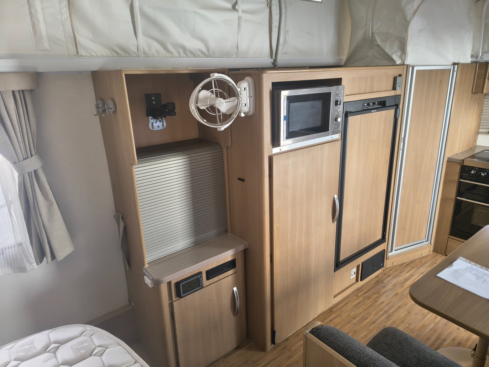 2013 Jayco Stirling Outback 18FT Pop Top - Thumbnail 7
