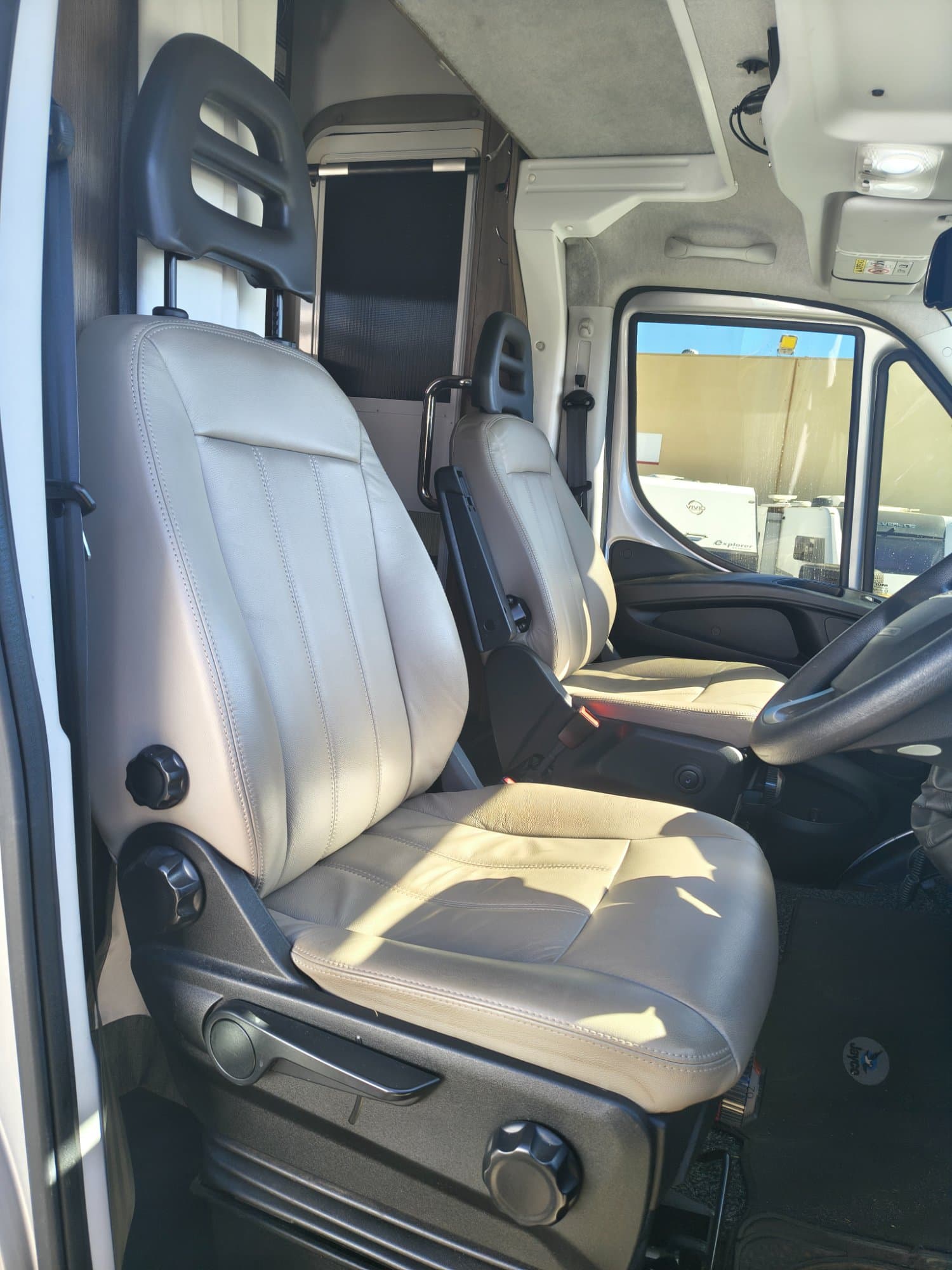 2016 Jayco Optimum (Iveco) 28.5FT - Thumbnail 5
