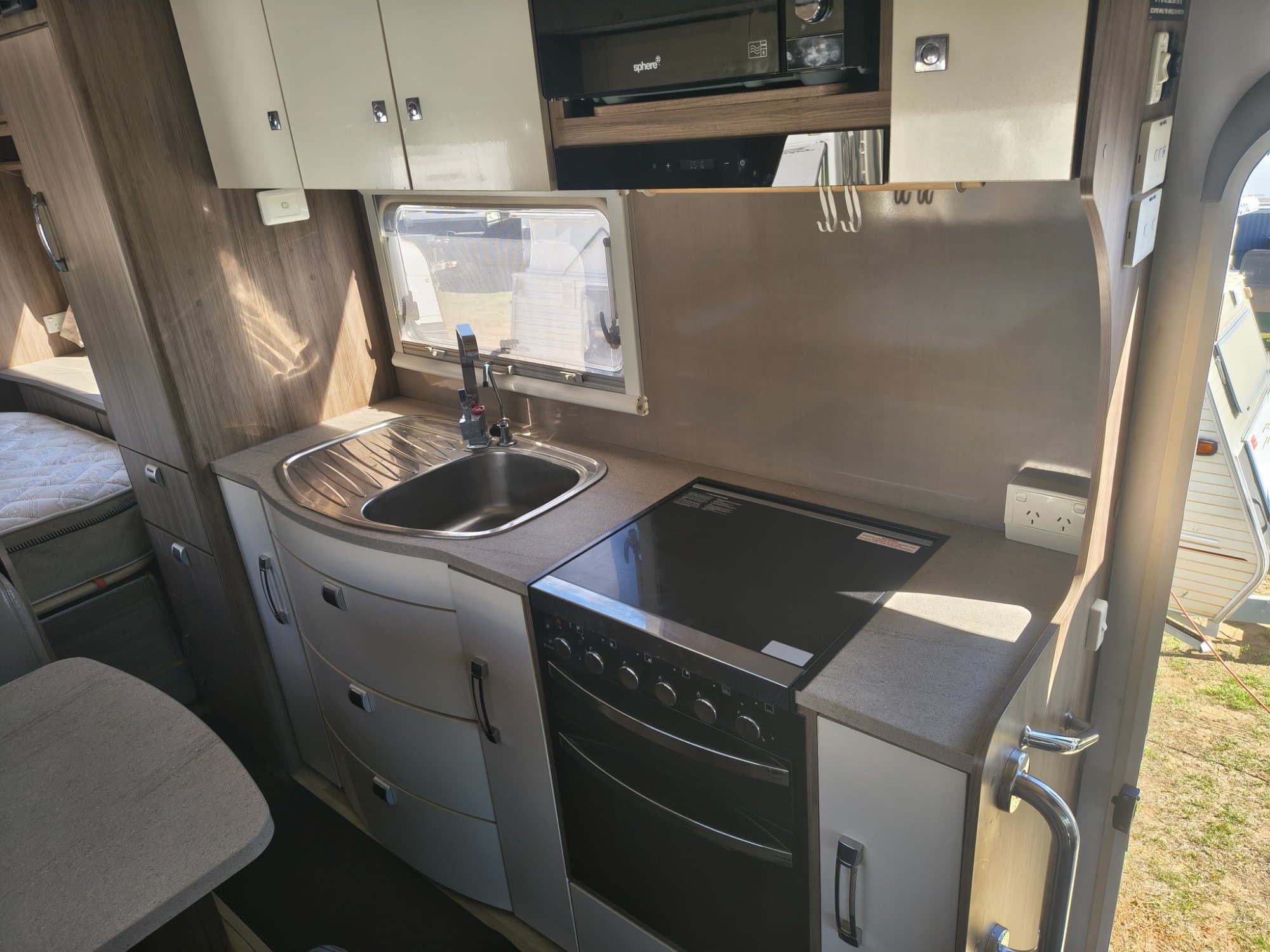 2016 Jayco Optimum (Iveco) 28.5FT - Thumbnail 9