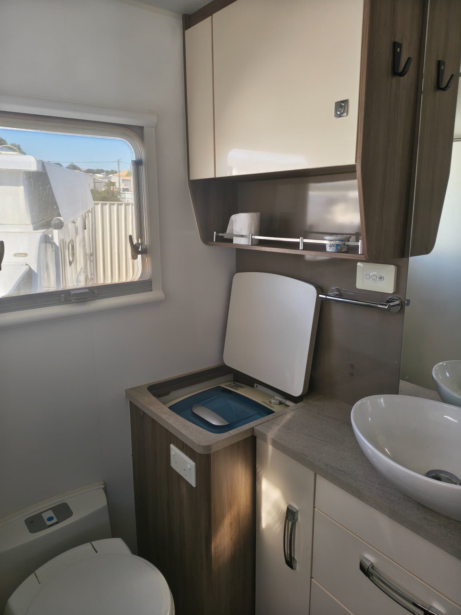 2016 Jayco Optimum (Iveco) 28.5FT - Thumbnail 11