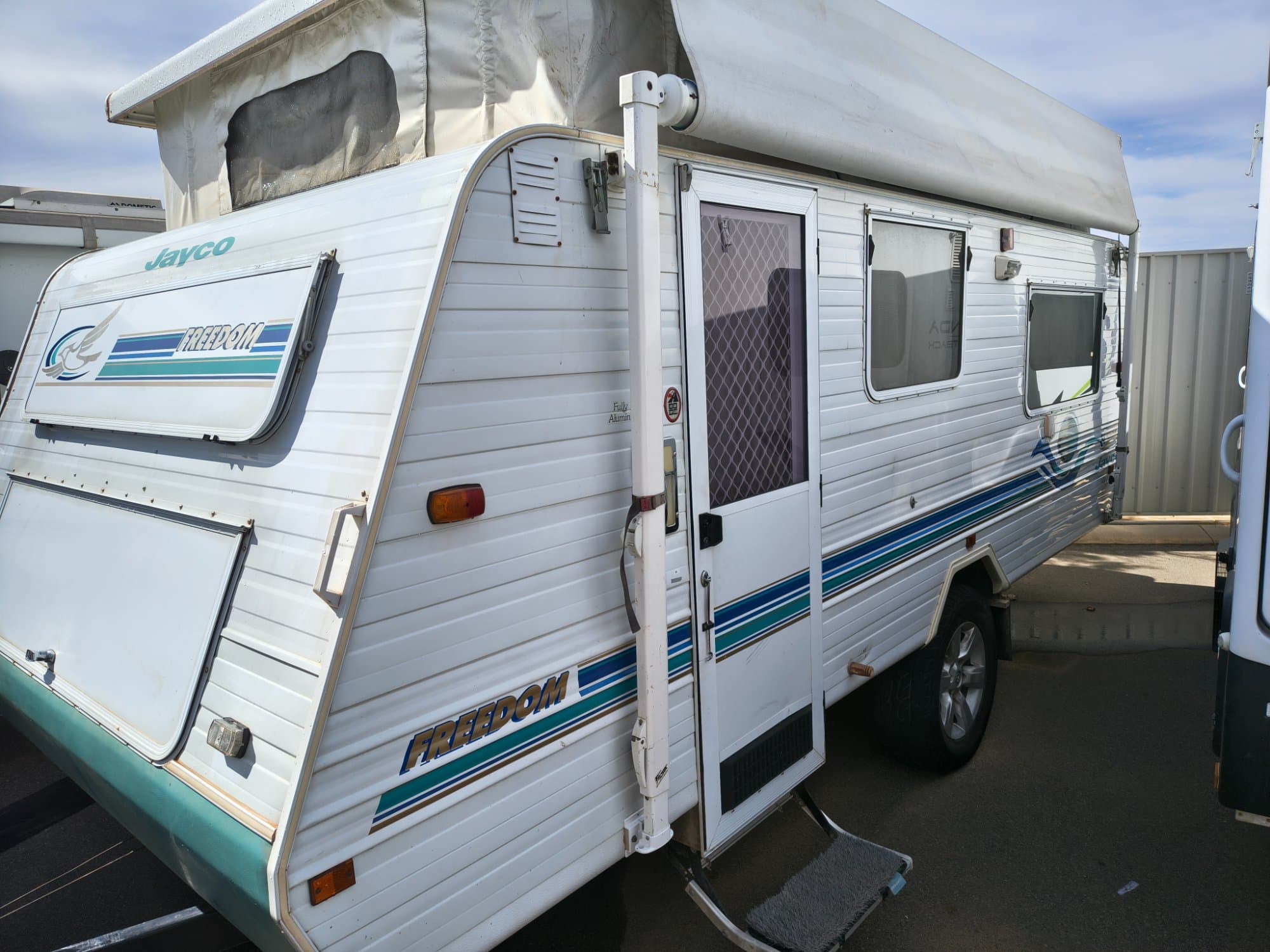 2000 Jayco Freedom 17FT
