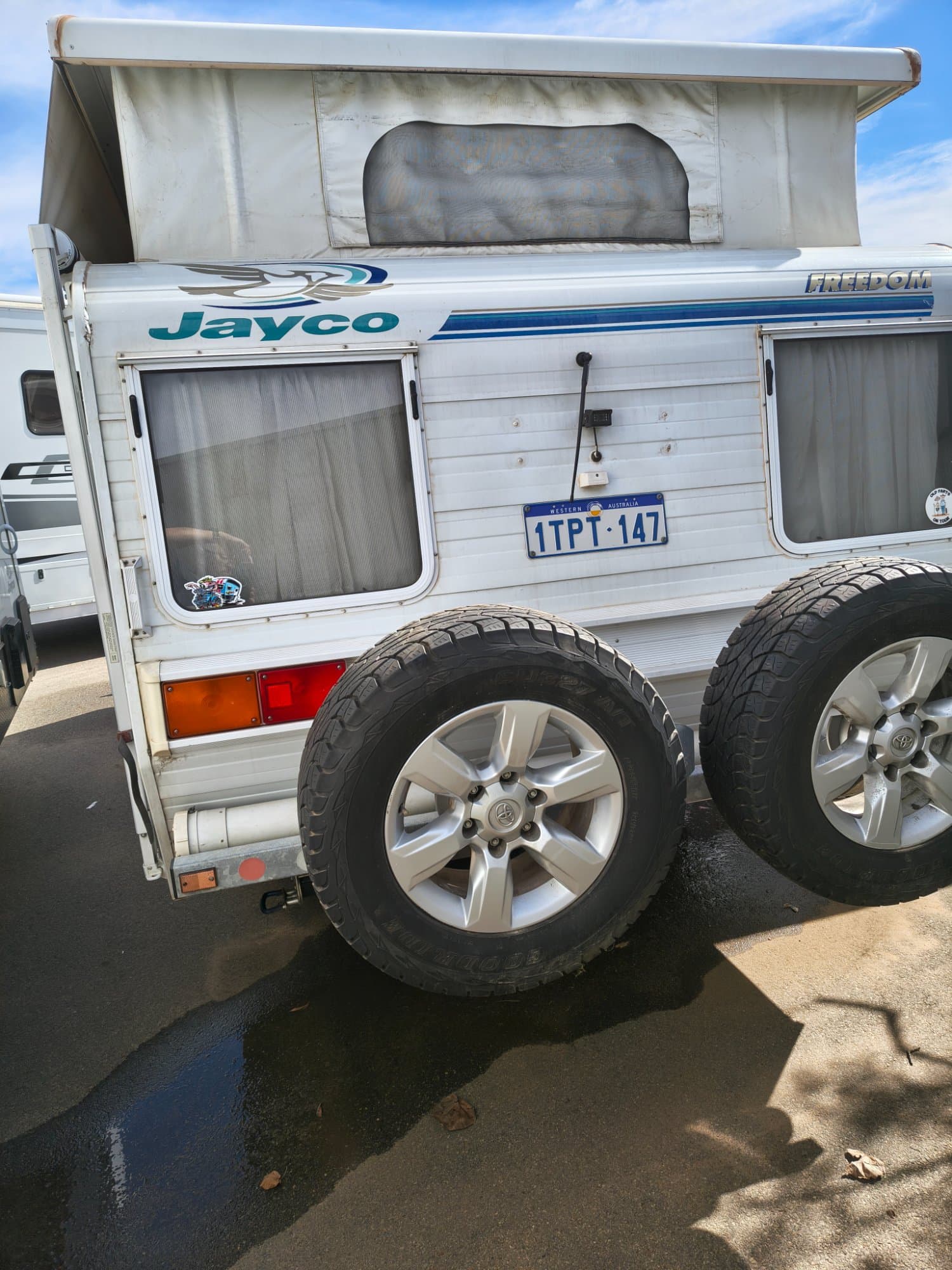 2000 Jayco Freedom 17FT - Thumbnail 3