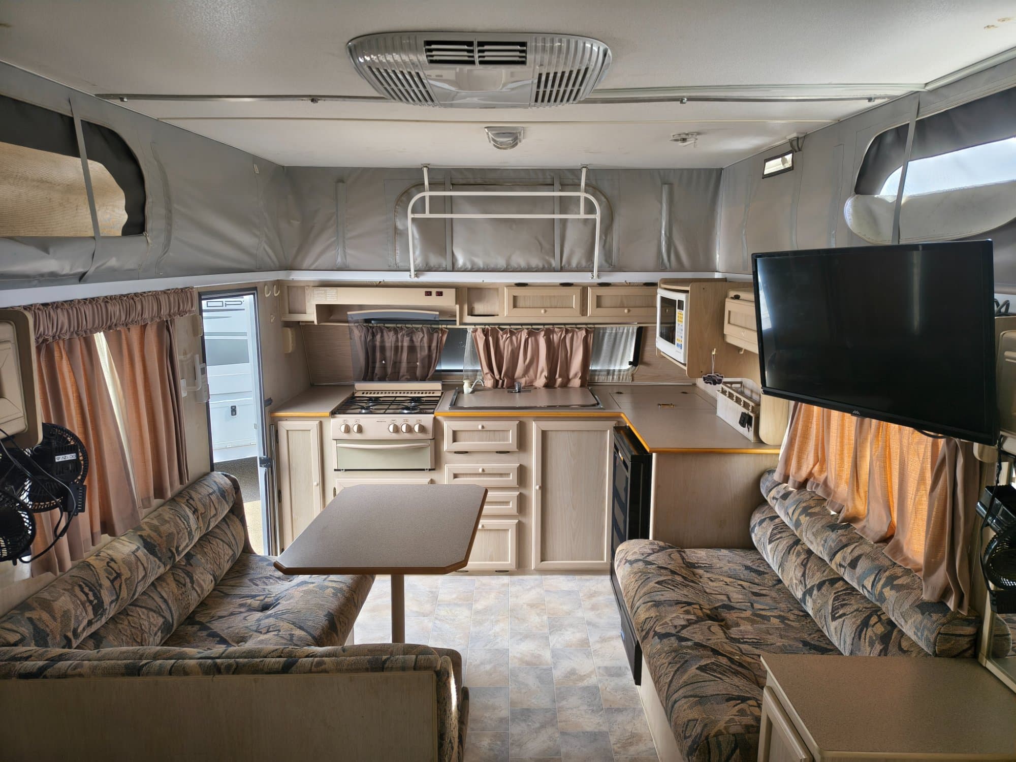2000 Jayco Freedom 17FT - Thumbnail 6