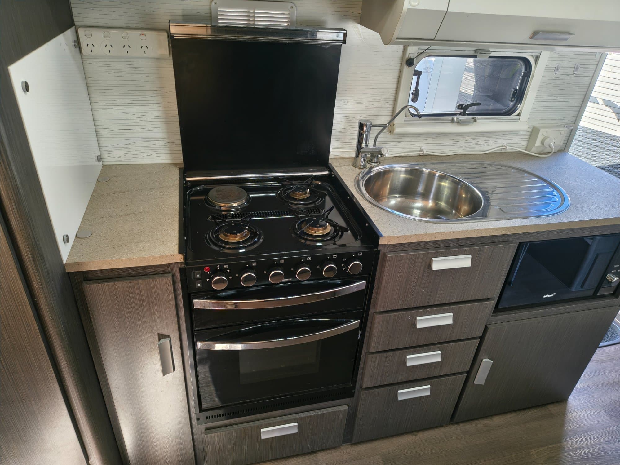 2018 Jayco Expanda Outback Pop Top 17.6FT - Thumbnail 9