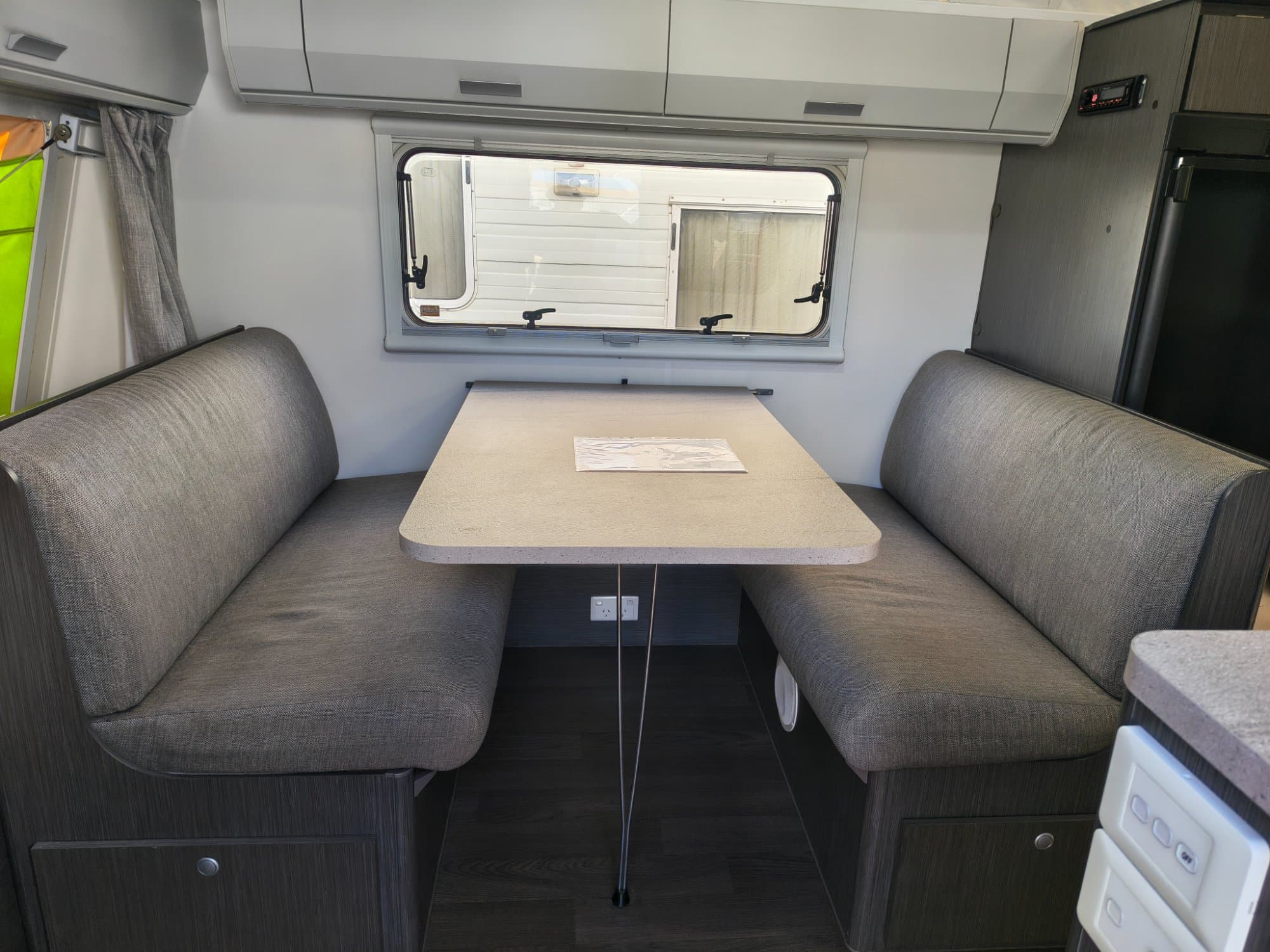 2018 Jayco Expanda Outback Pop Top 17.6FT - Thumbnail 15