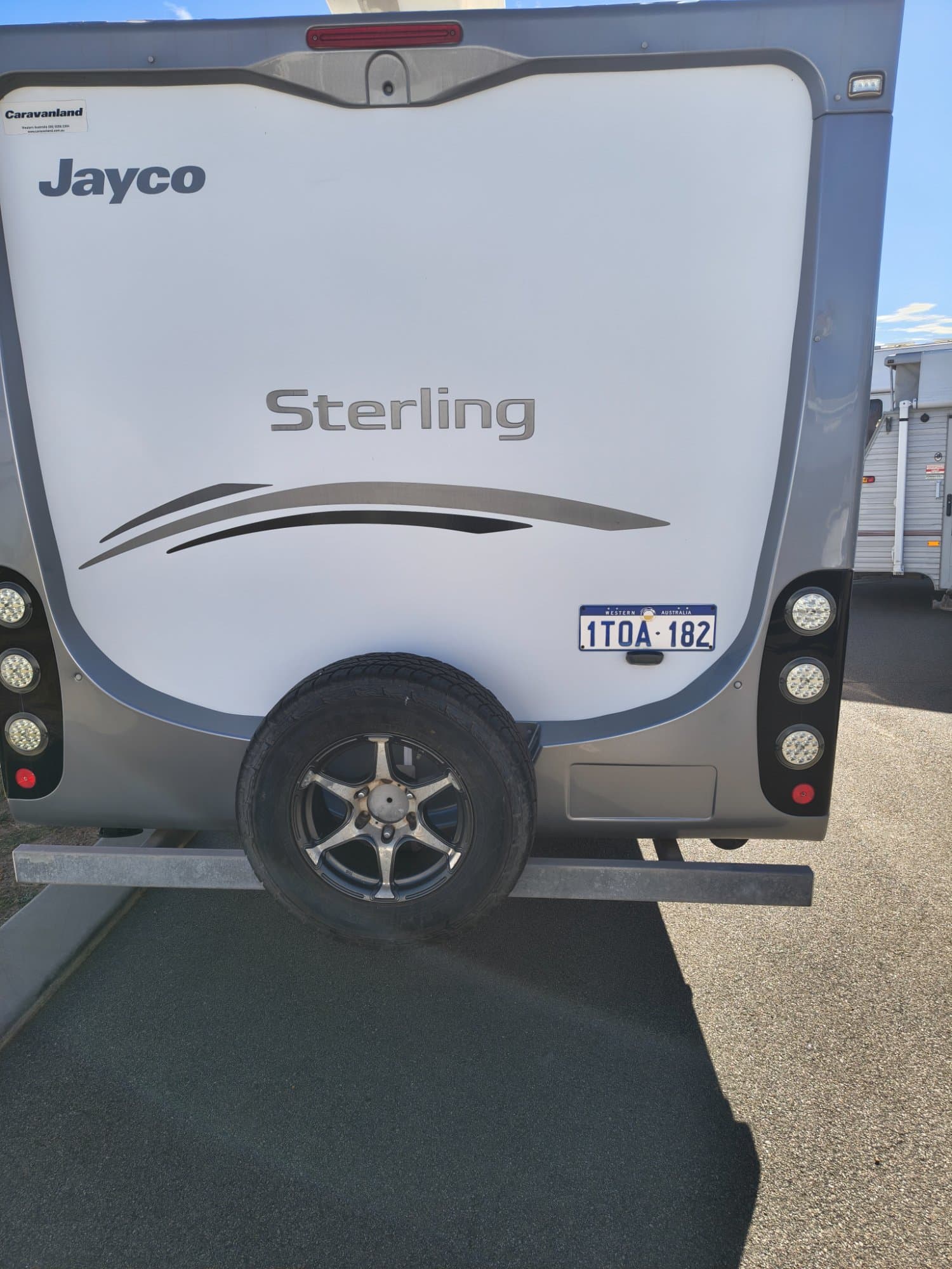 2012 Jayco Stirling Outback - Thumbnail 4