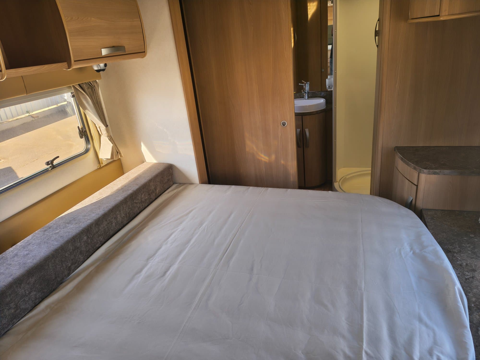 2012 Jayco Stirling Outback - Thumbnail 11