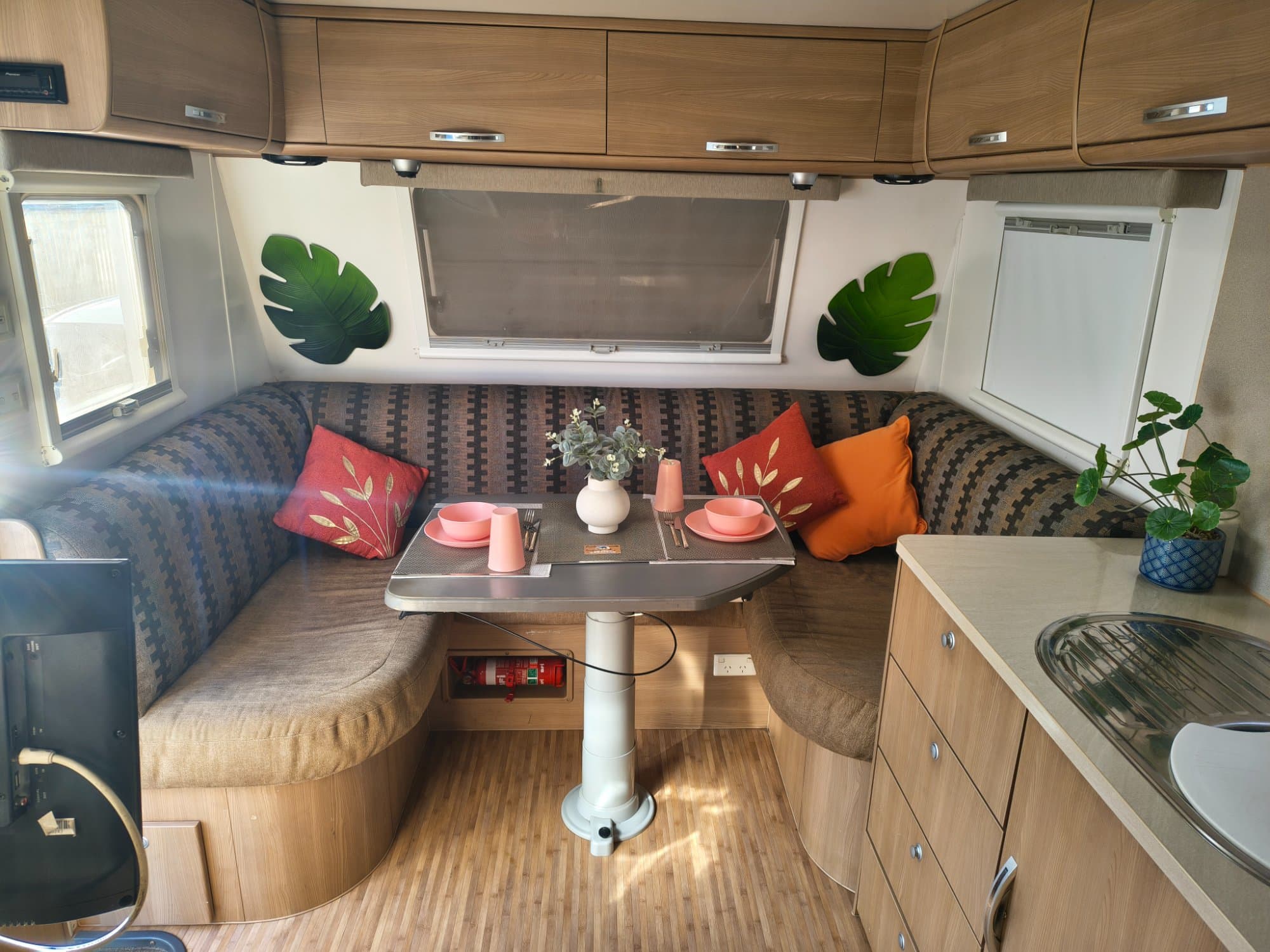 2013 Jayco Starcraft 21.6FT - Thumbnail 5