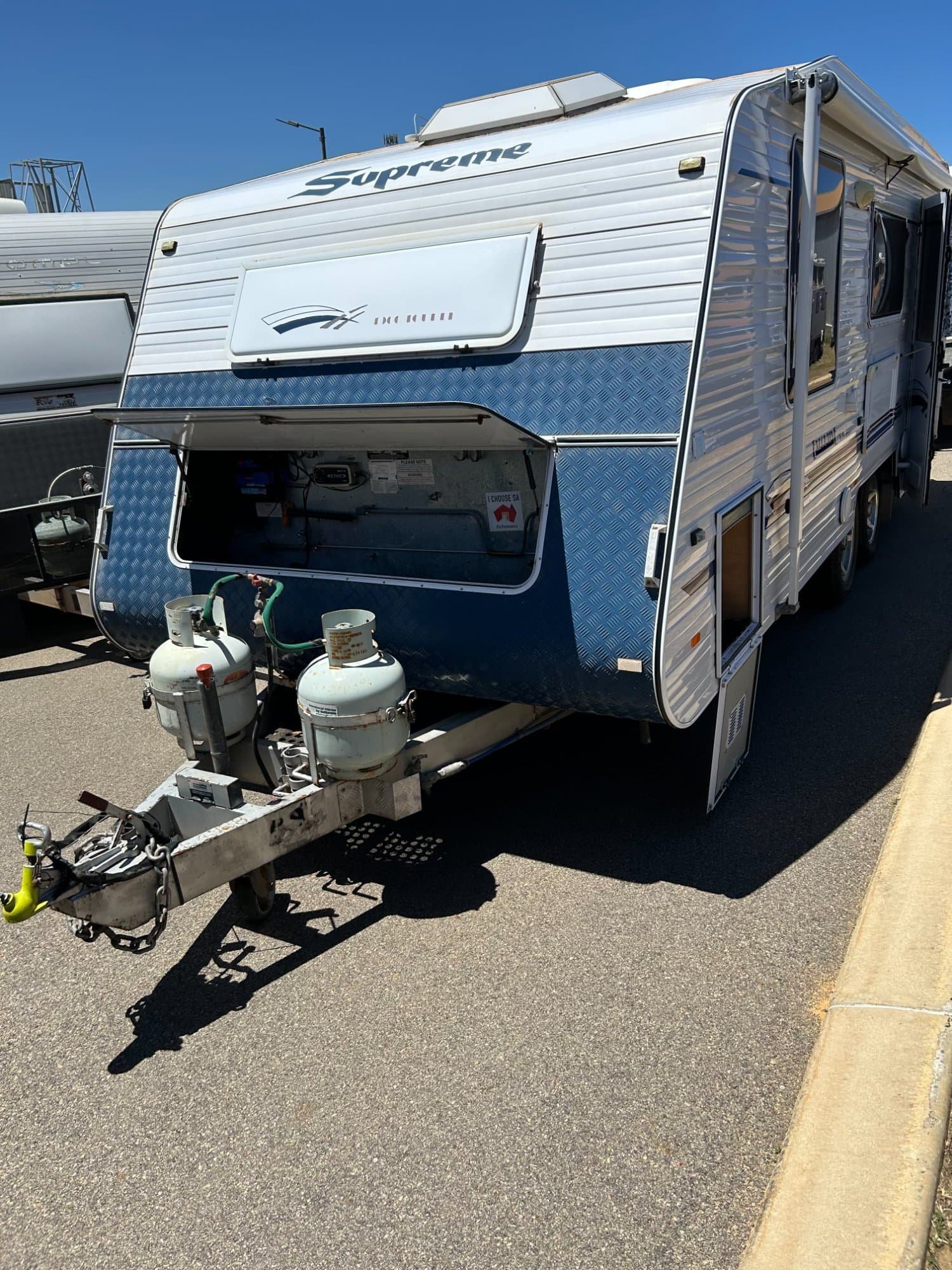 2010 Supreme Executive 21.6FT