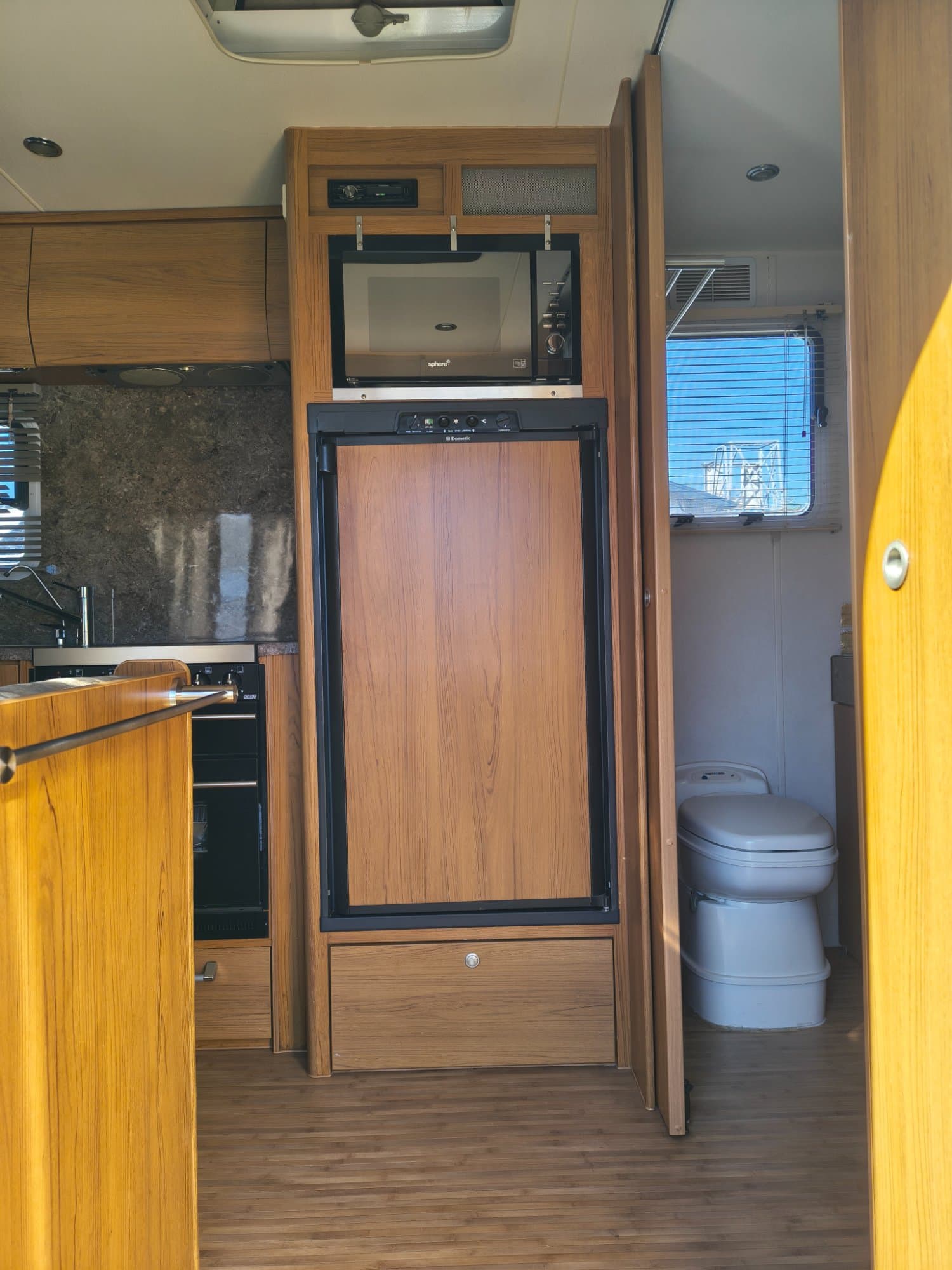 2011 Jayco Sterling 21.6FT - Thumbnail 5