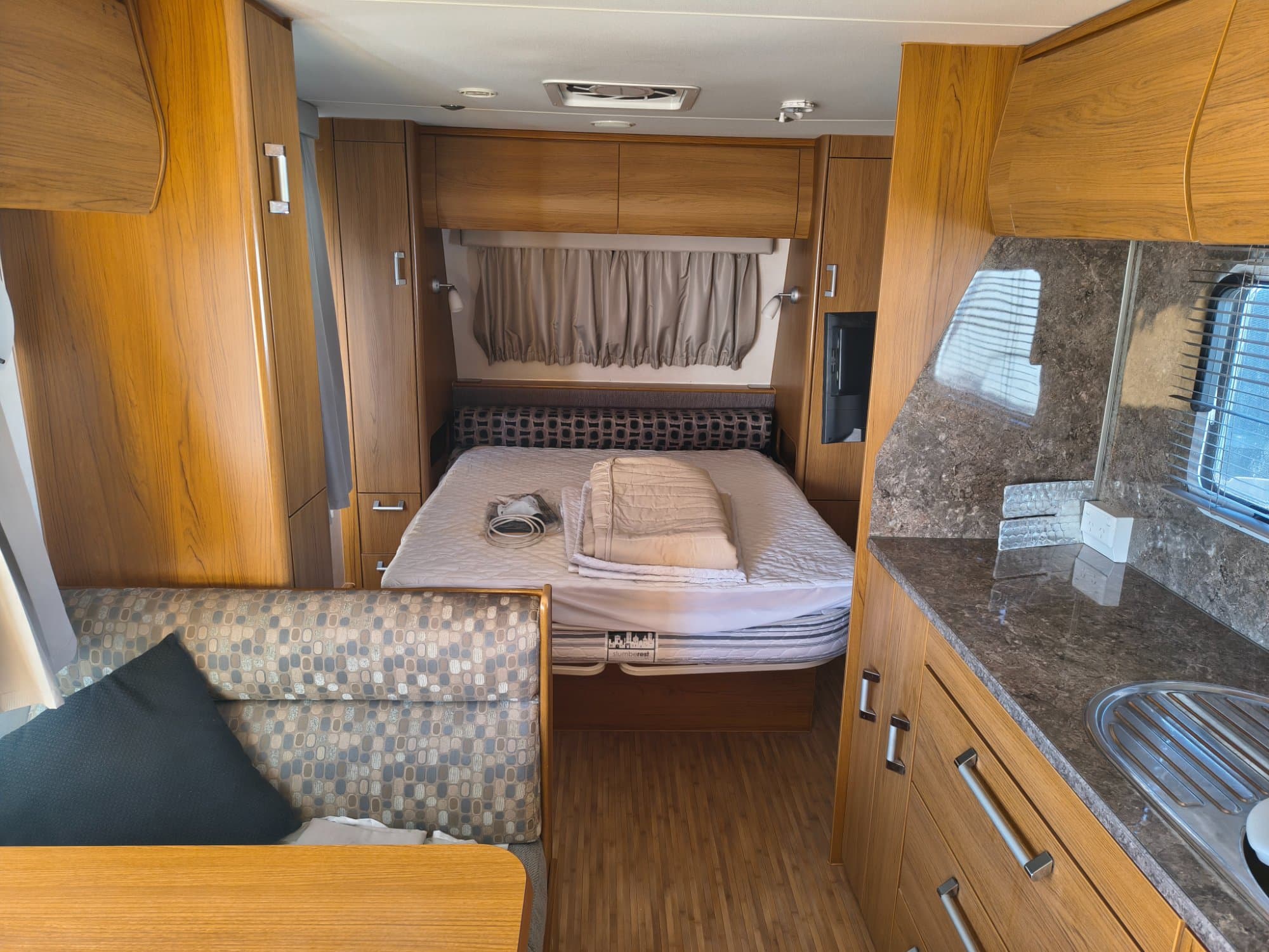 2011 Jayco Sterling 21.6FT - Thumbnail 6