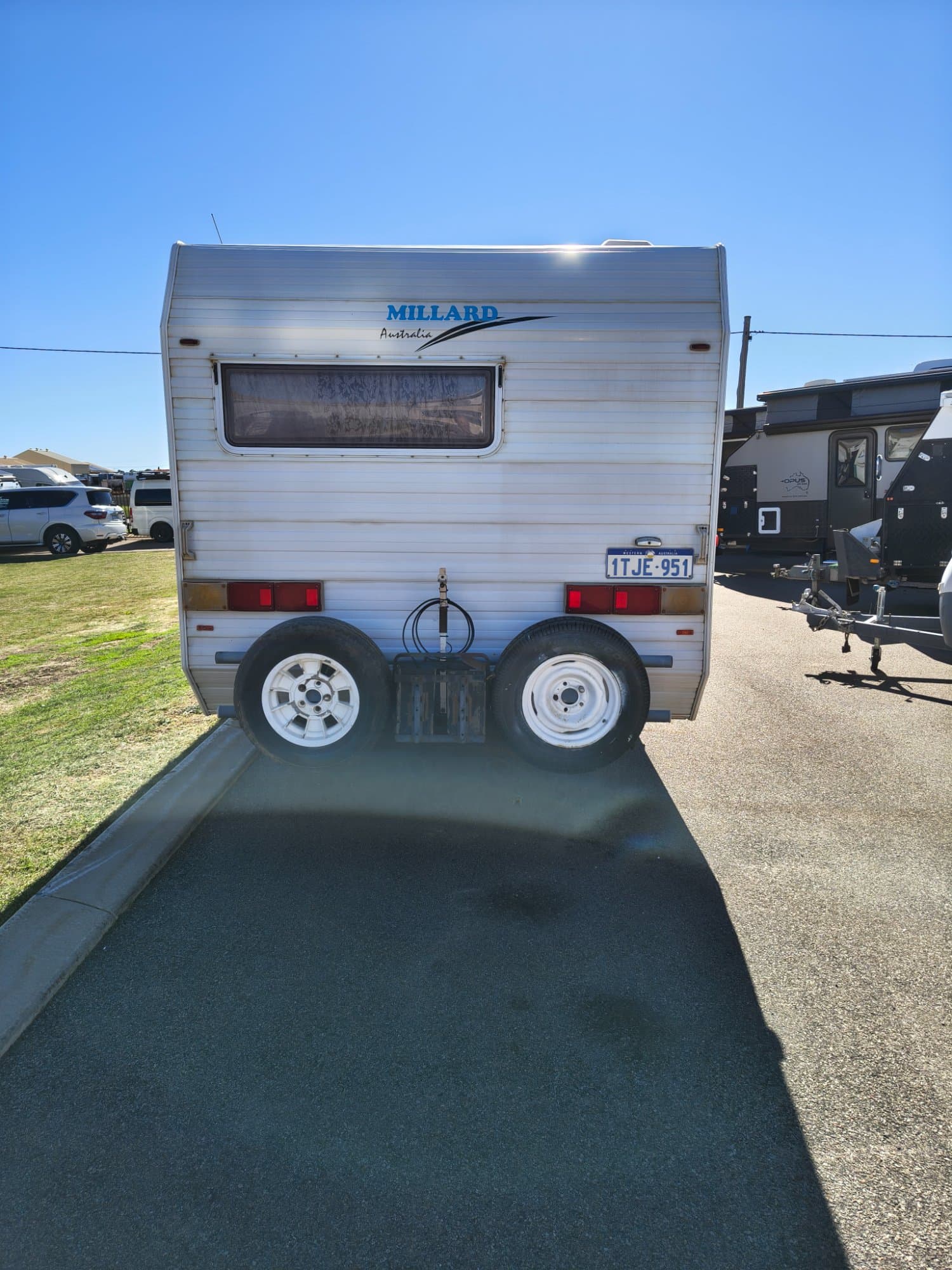 2001 Millard Endeavour 18.5FT - Thumbnail 4