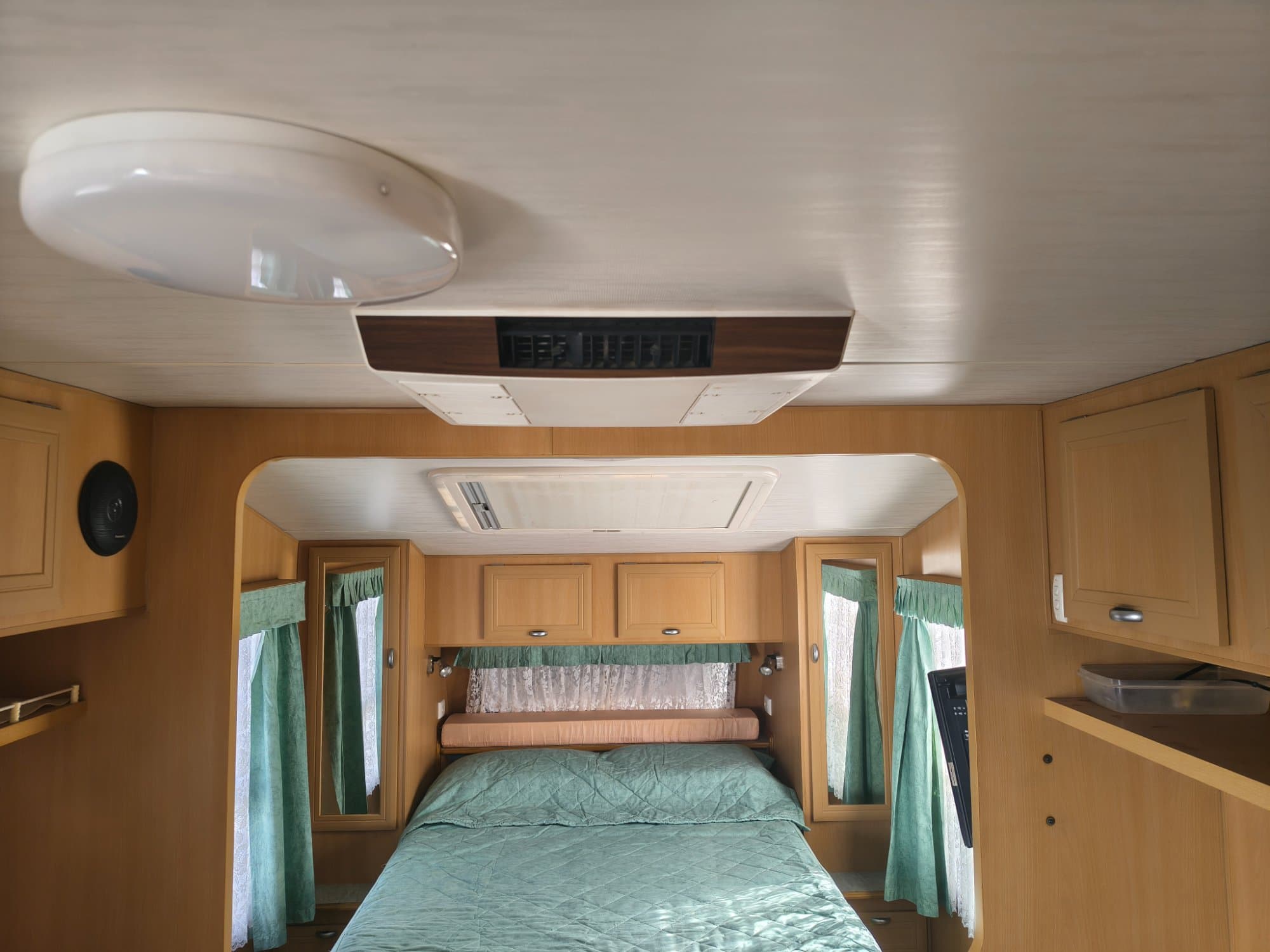 2001 Millard Endeavour 18.5FT - Thumbnail 6