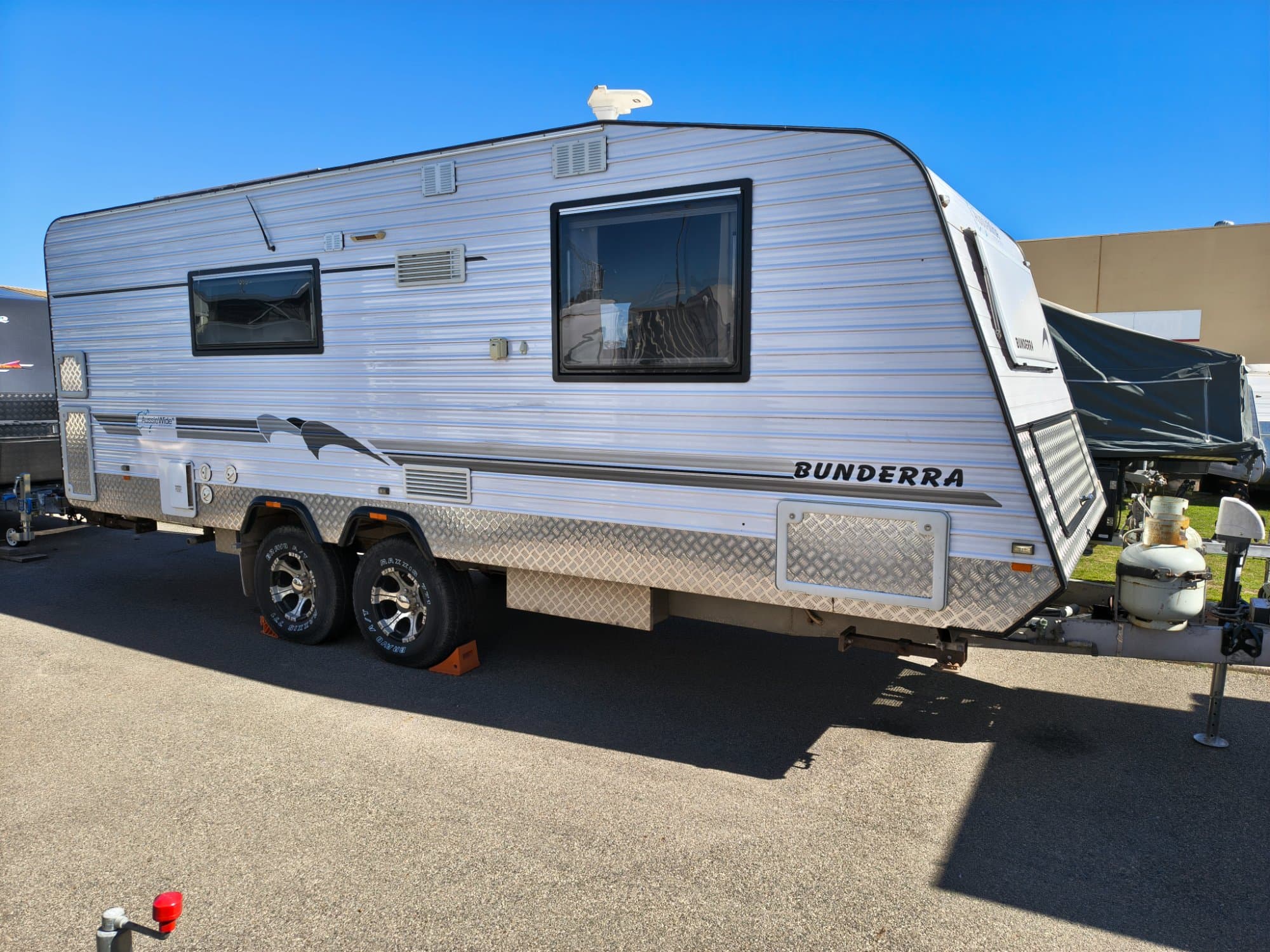 2013 Aussie Wide Bunderra 22FT - Thumbnail 3