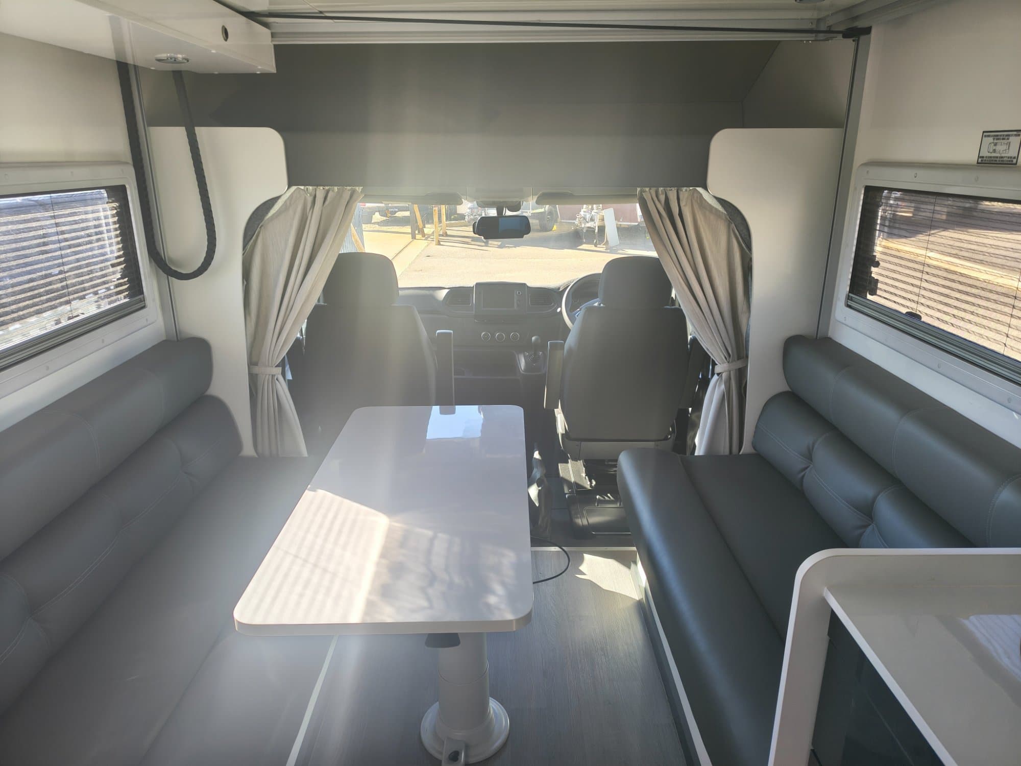 2021  Renault/Windsor Master Motorhome - Thumbnail 14