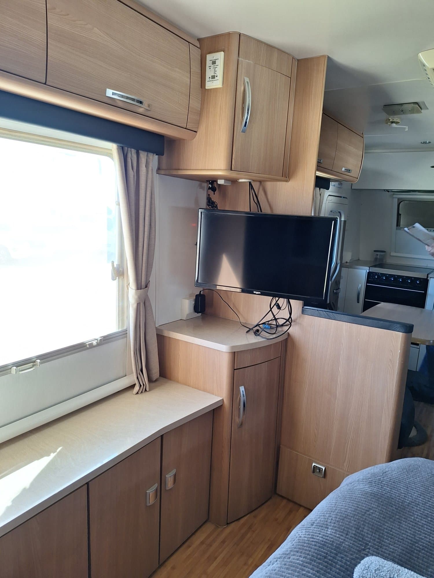 2013 Jayco Sterling Outback  - Thumbnail 14