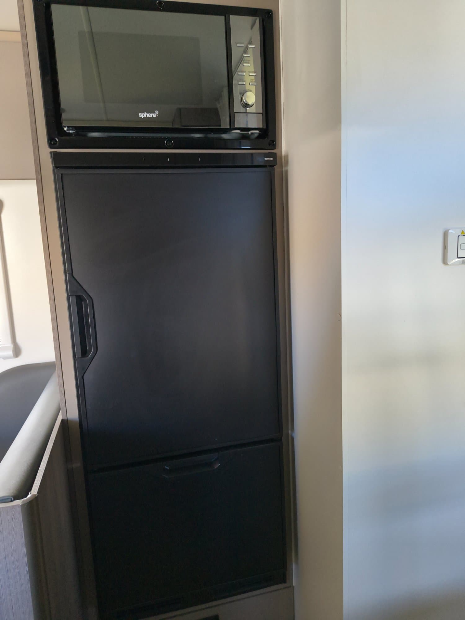 2023  JAYCO ALL TERRAIN FAMILY VAN 19'6" - Thumbnail 5