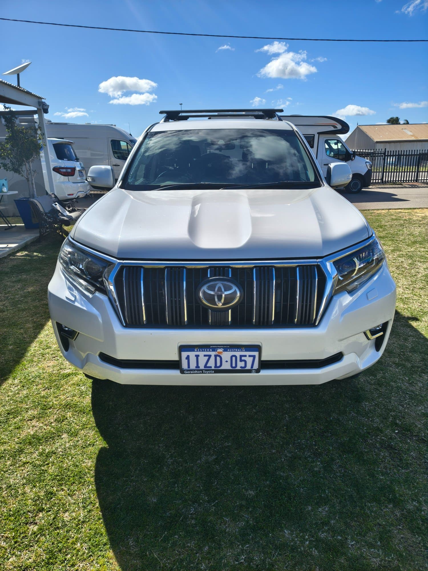 2022 Toyota Prado GXL - Thumbnail 2