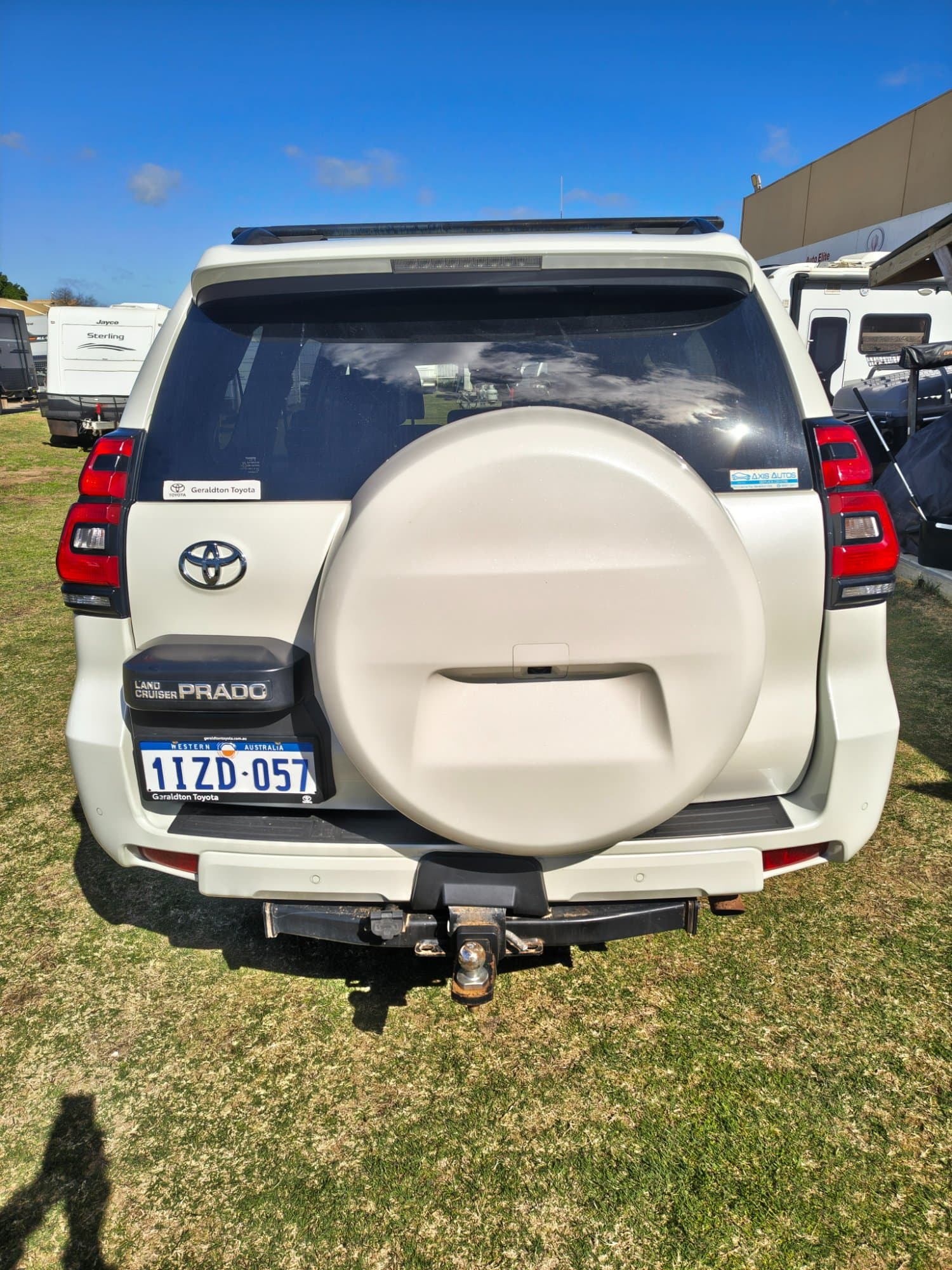 2022 Toyota Prado GXL - Thumbnail 4