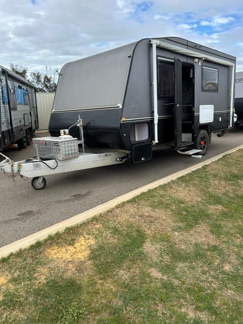 2017  GOLDSTAR   RV  CARAVAN  17.6