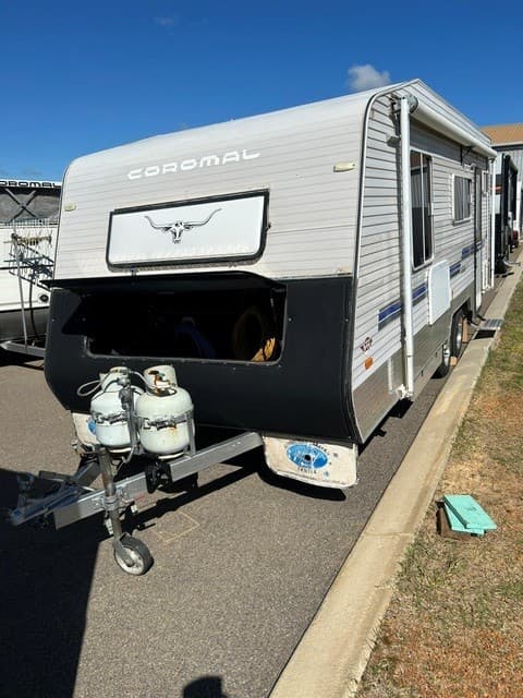 2012 Coromal F Series 615 20FT