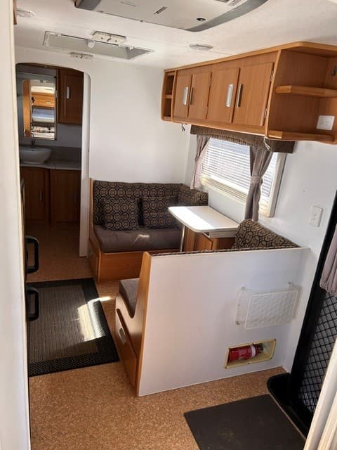 2013 Windsor Genesis 7115 23FT - Thumbnail 5