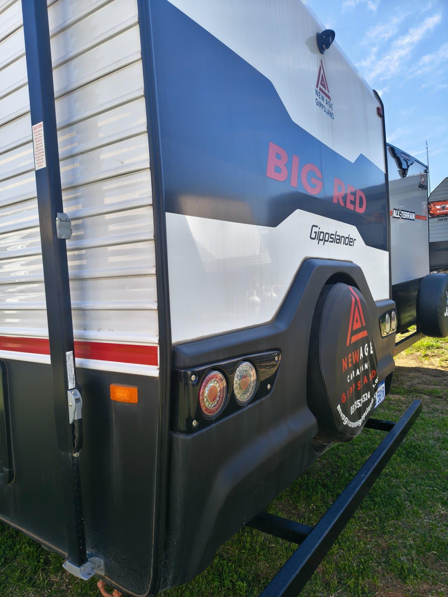 2019 New Age Big Red 19FT  Single slide out - Thumbnail 4