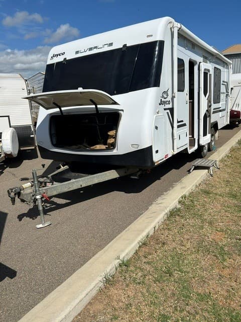 2017 JAYCO SILVERLINE TOURER    21.6FT