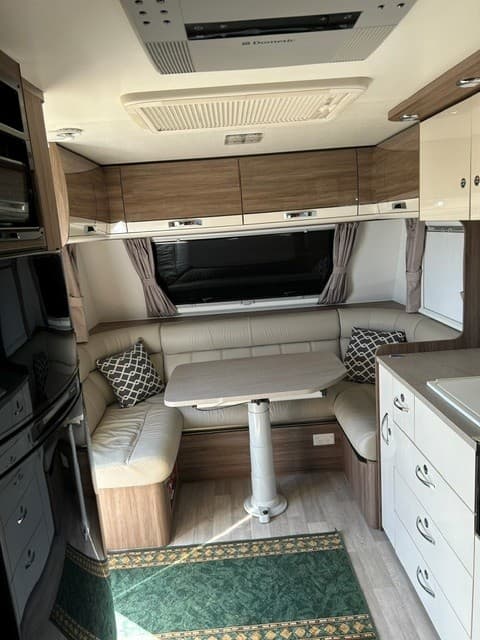 2017 JAYCO SILVERLINE TOURER    21.6FT - Thumbnail 3