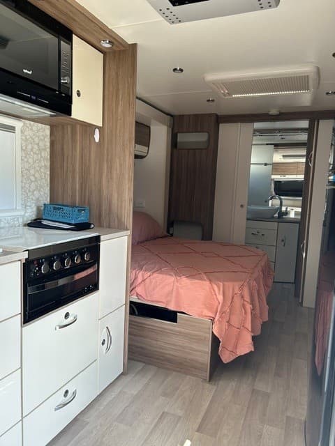2017 JAYCO SILVERLINE TOURER    21.6FT - Thumbnail 5