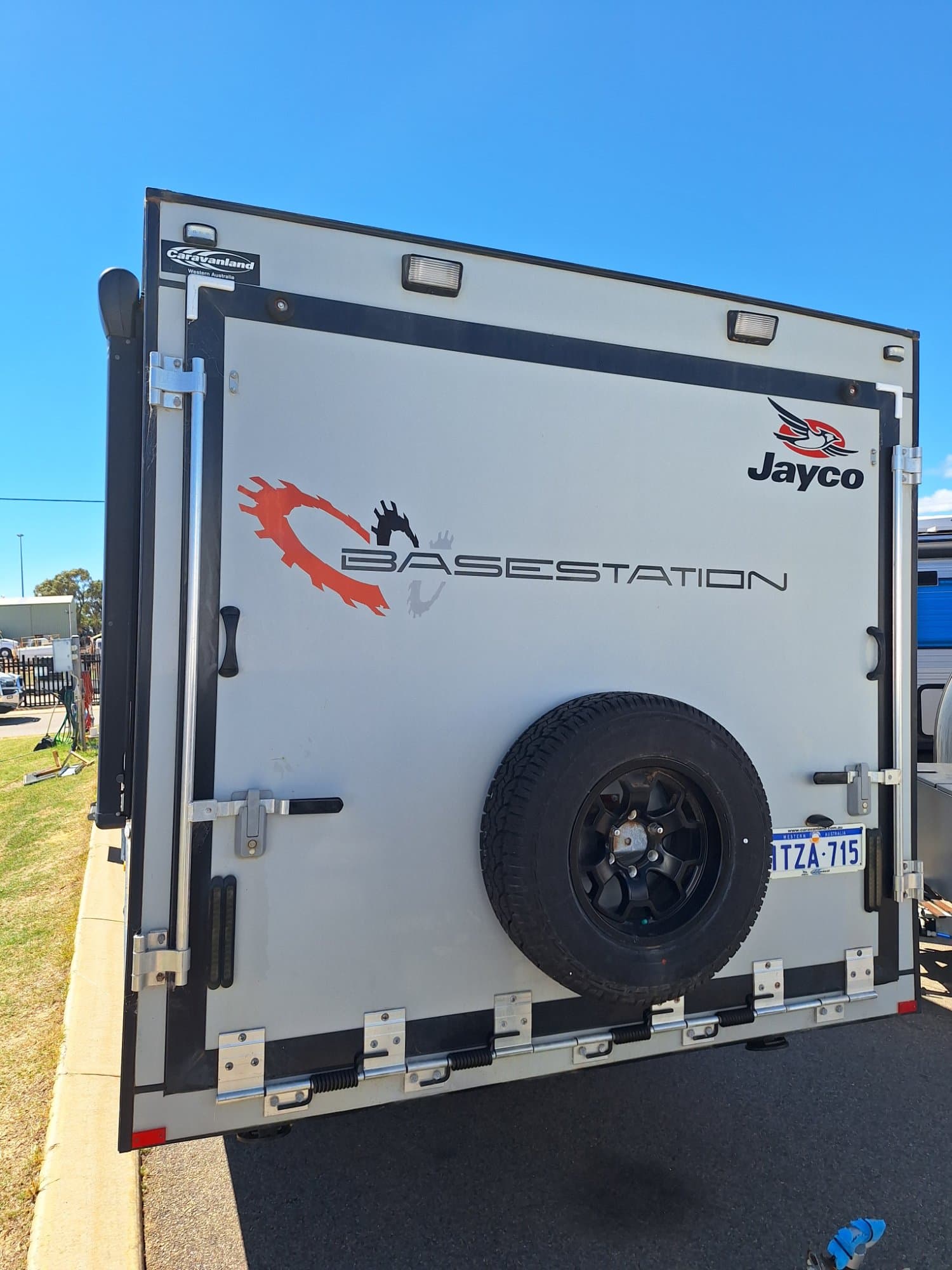 2023 JAYCO  BASE STATION  24FT - Thumbnail 3