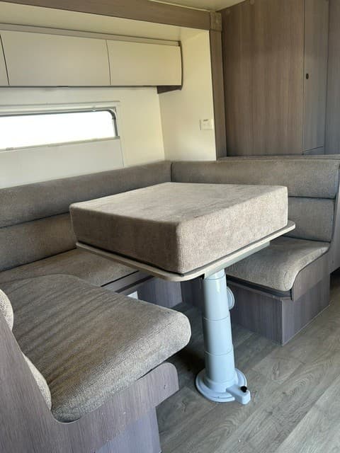 2023 JAYCO  BASE STATION  24FT - Thumbnail 8