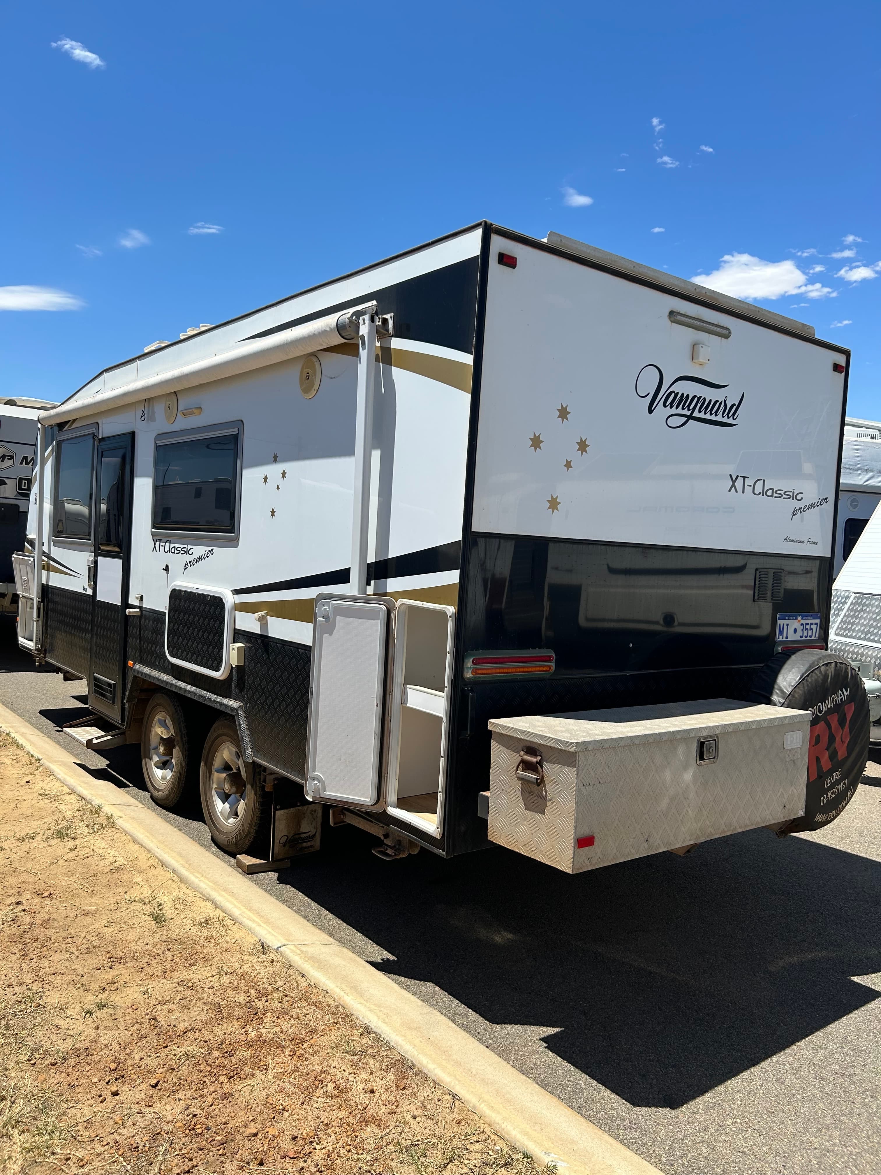 2015 VANGUARD XT CLASSIC PREMIER 19.6FT        