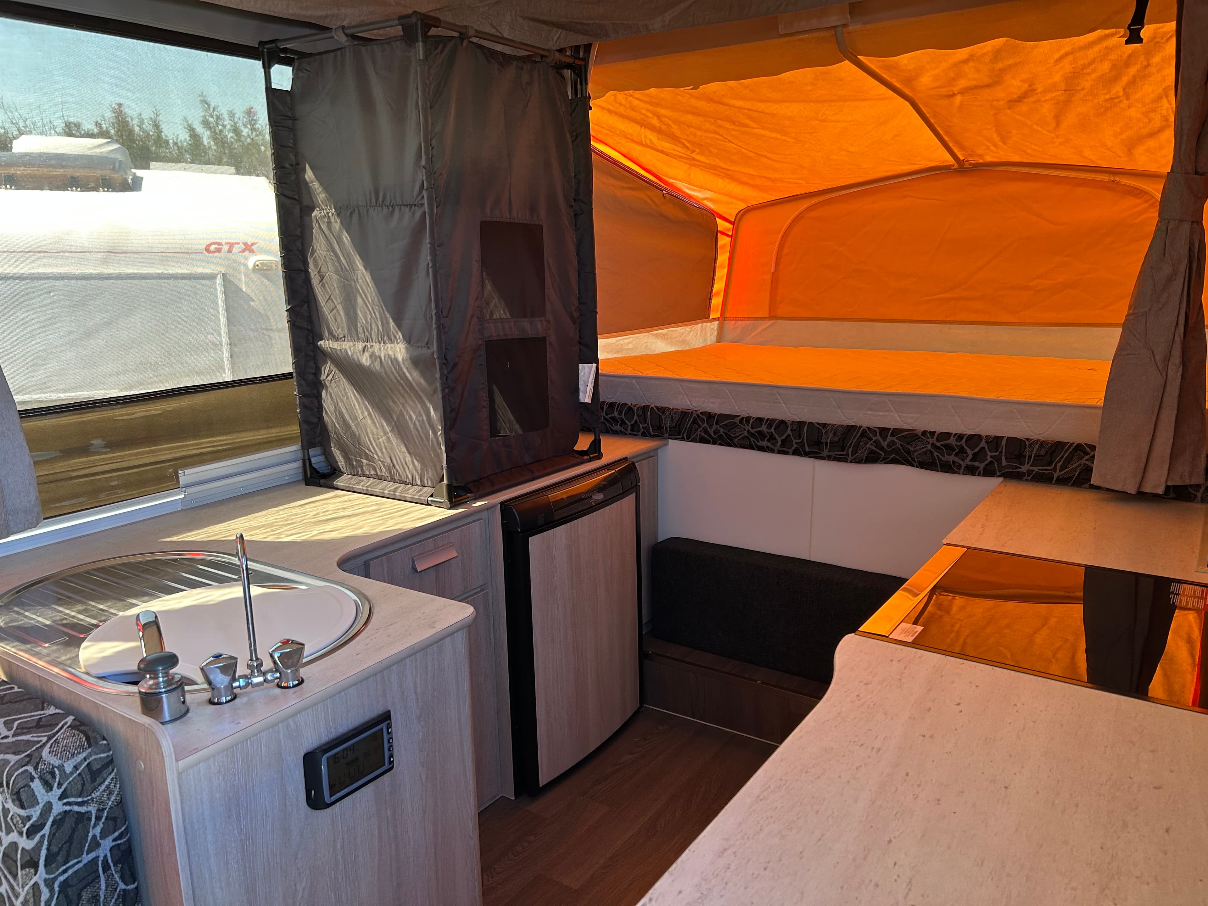 2017 Jayco Flamingo Camper 13FT - Thumbnail 3