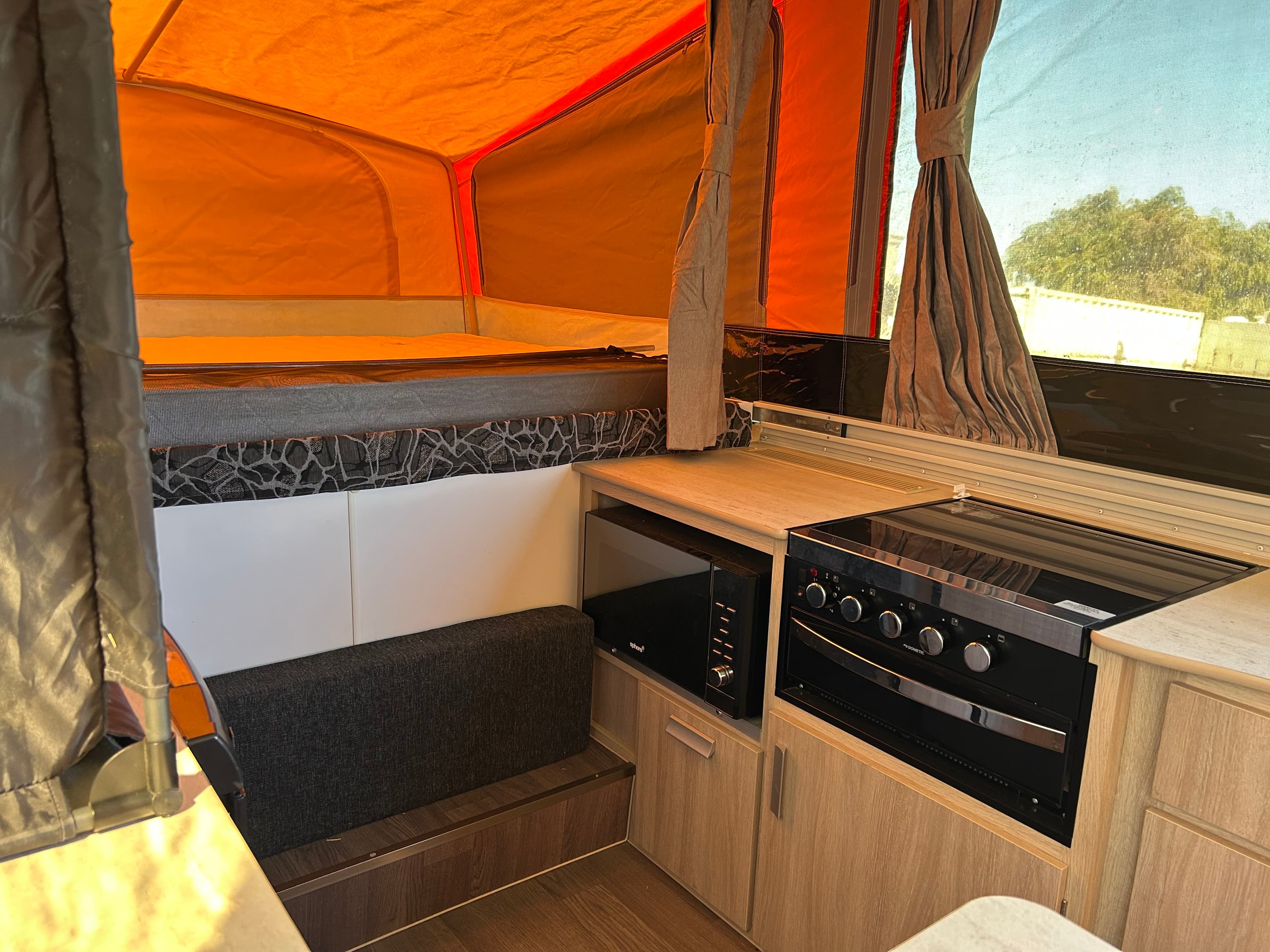 2017 Jayco Flamingo Camper 13FT - Thumbnail 5